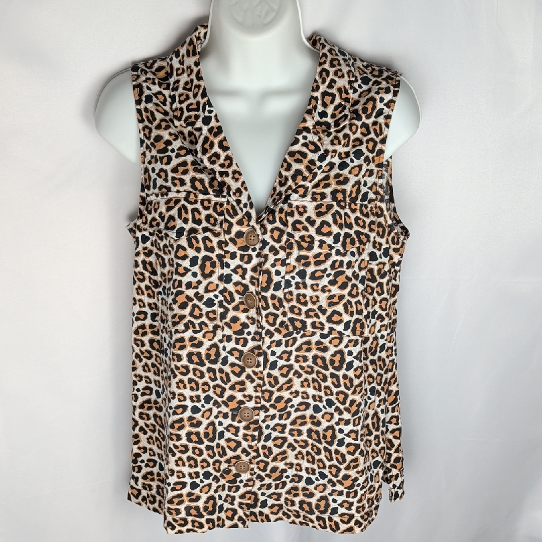 Cleo Leopard Print Sleeveless Button Down Blouse - Collared Top, S